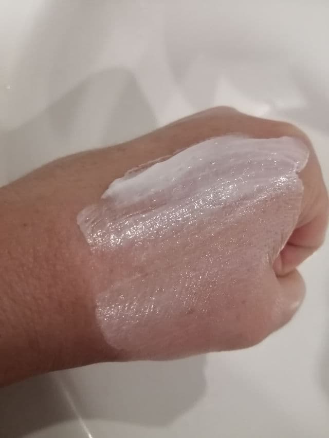 Plantnery Tea Tree Sunscreen Acne Oil Control SPF 50 PA +++ review photo by mariamar