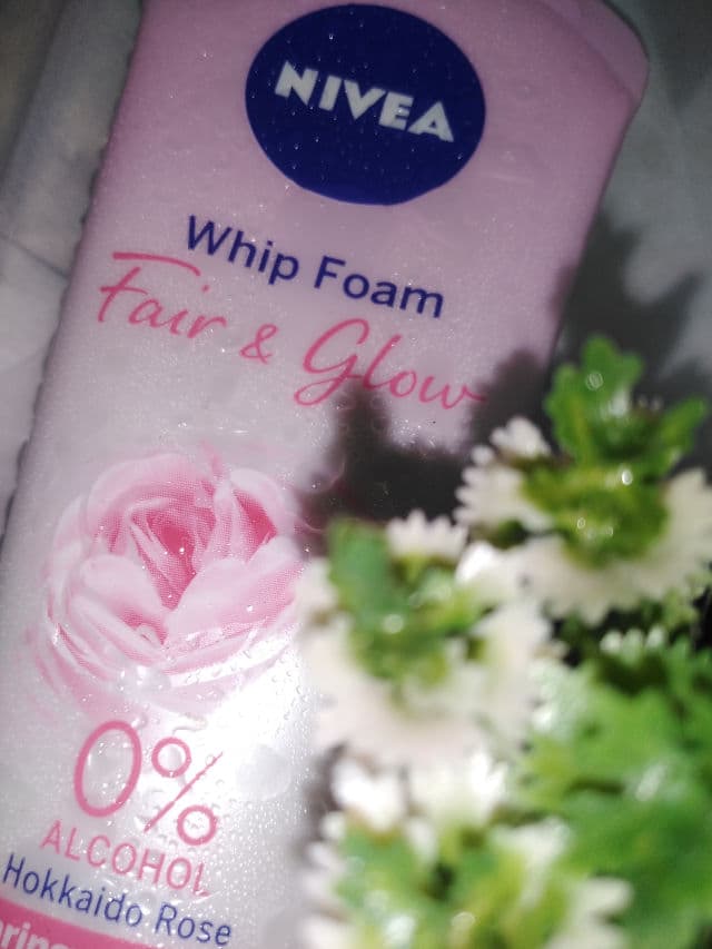 Nivea Fair & Glow Whip Foam Caring Cleanser (Hokkaido Rose) review photo by mariannebolima