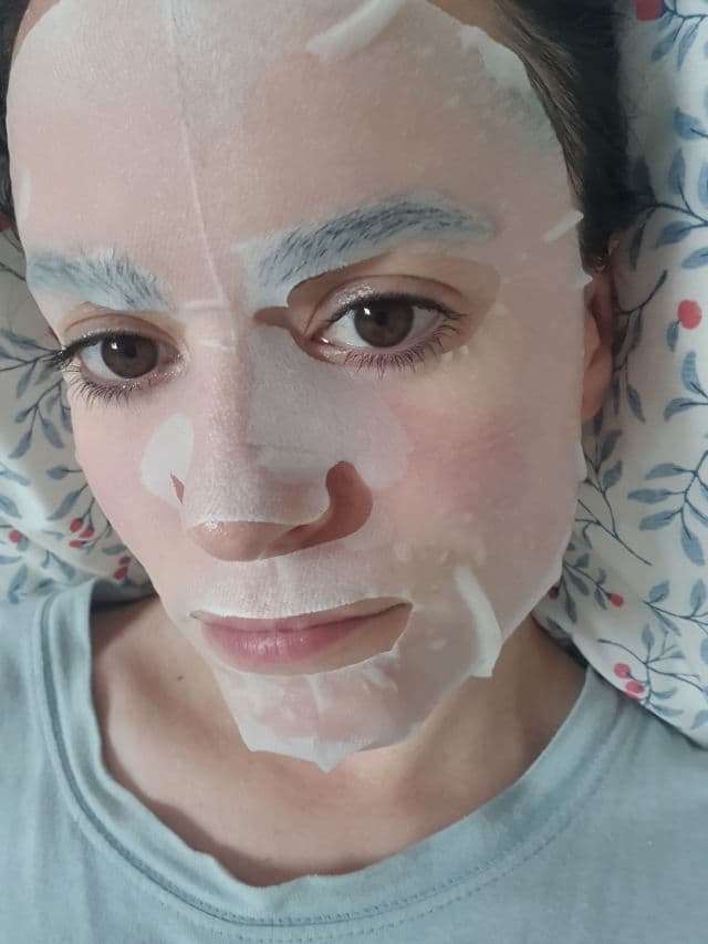 JMsolution Water Luminous S.O.S Ampoule Hyaluronic Mask	 review photo by marimpar