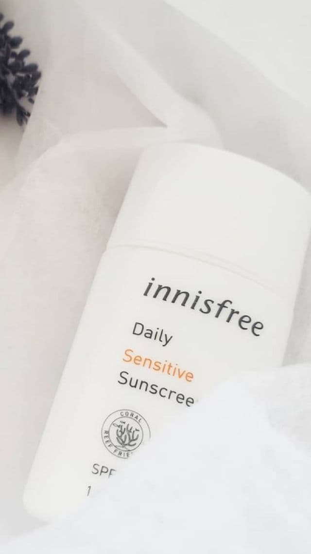 INNISFREE Daily Sensitive Sunscreen SPF50+ PA++++ review photo by marymarymary