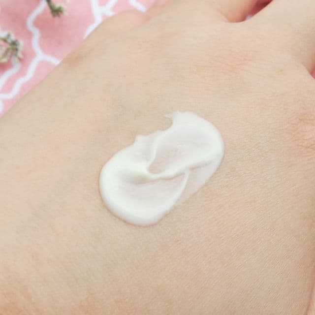 Nuxe Comforting Cleansing Milk with Rose Petals review photo by matromao