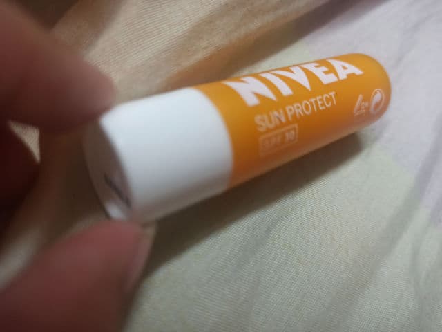 Nivea Lip Sun Care SPF30 review photo by strawberryberi