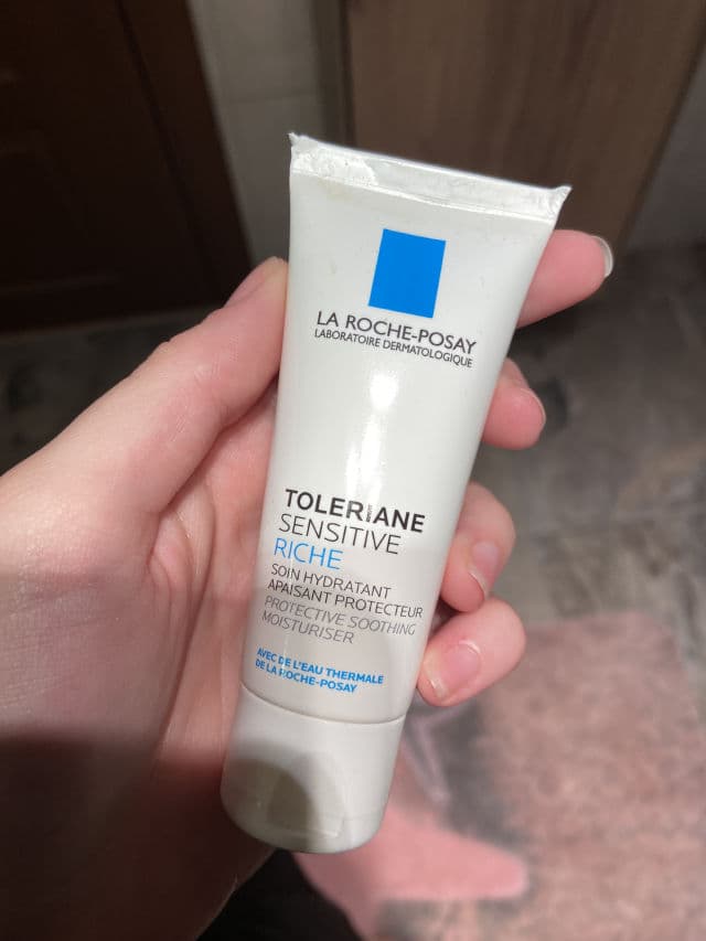 La Roche-Posay Toleriane Sensitive Fluide Protective Soothing Moisturiser review photo by mehves