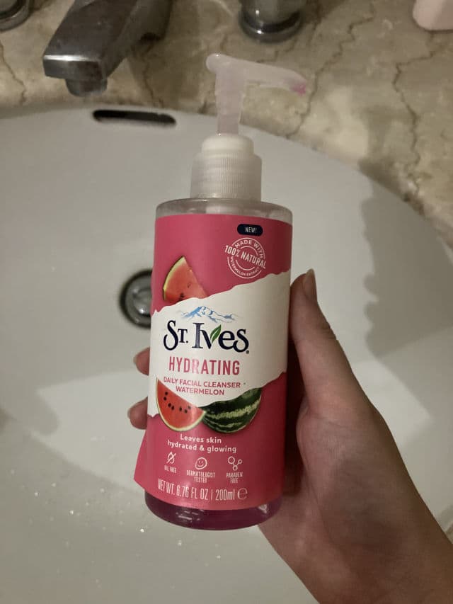 St. Ives Hydrating Watermelon Daily Cleanser review photo by micheel