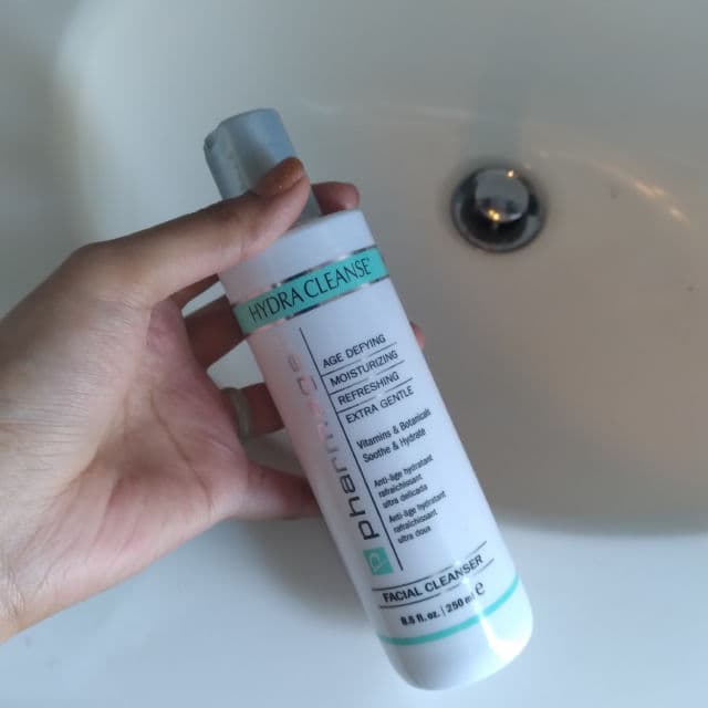 Pharmagel Hydra Cleanse Facial Cleanser review photo by midnightmoonmakeup
