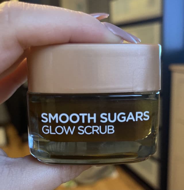 L'Oreal Paris Smooth Sugar Glow Scrub review photo by missjess
