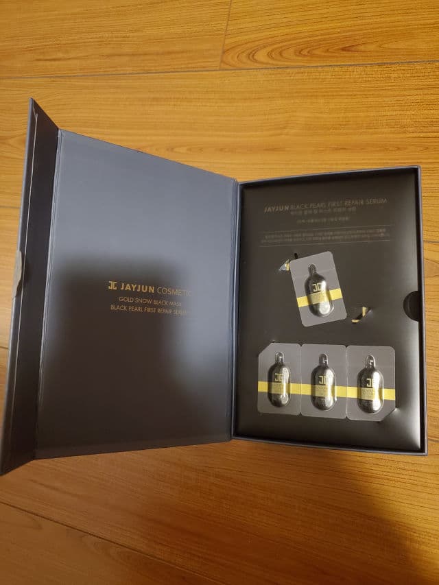 Jayjun Gold Snow Black Mask with Black Serum: Black Pearl First Repair Serum review photo by missjun01