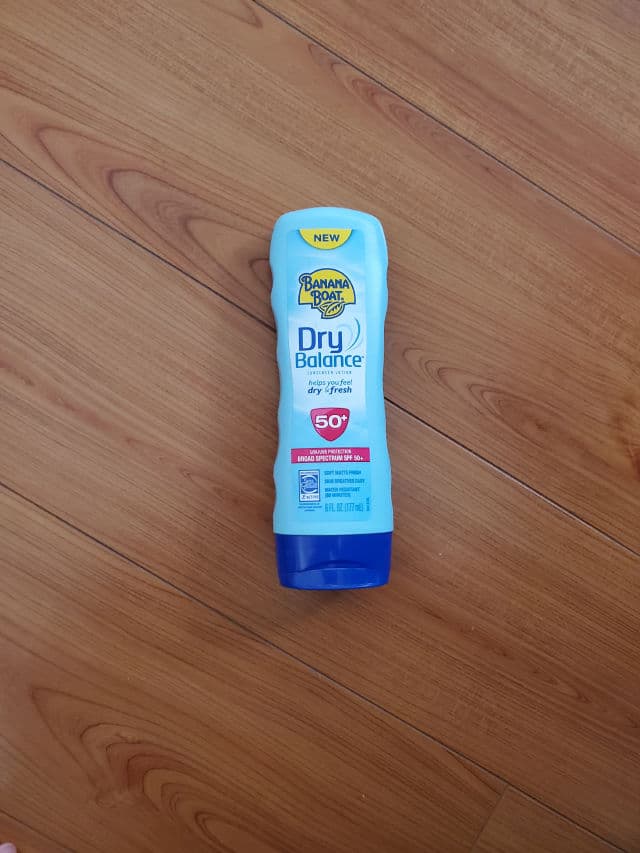 Banana Boat Dry Balance Lotion SPF 50+ review photo by missjun01