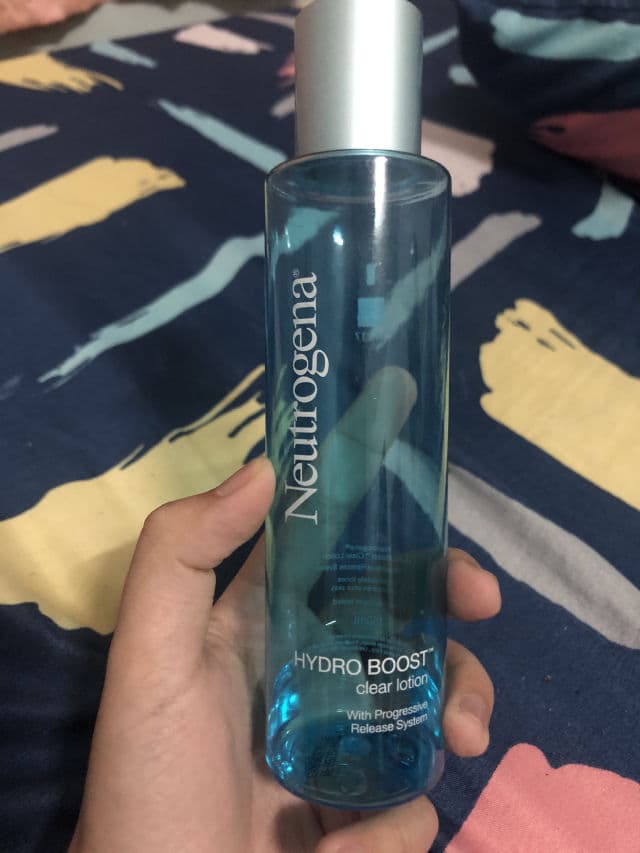 Neutrogena Hydro Boost Clear Lotion review photo by mizzyzi