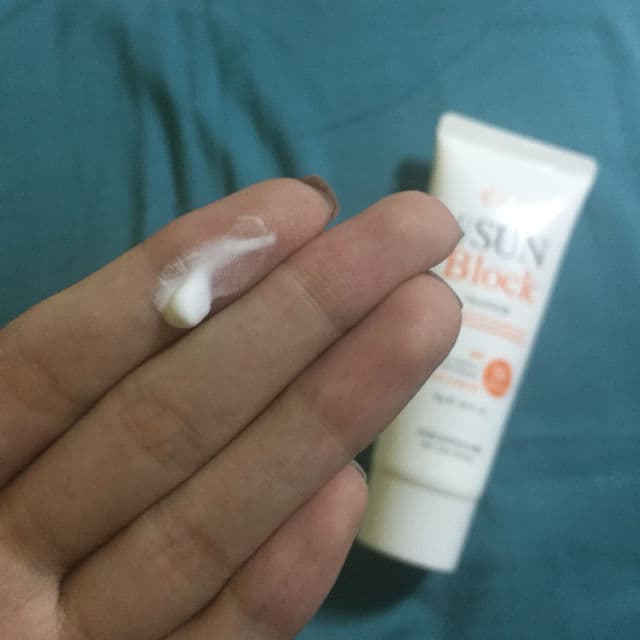 Elujai UV Sun Block review photo by moiley
