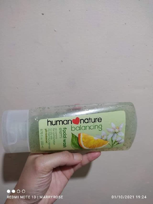 Human Heart Nature Balancing Facial Wash with Elemi review photo by moirascstash