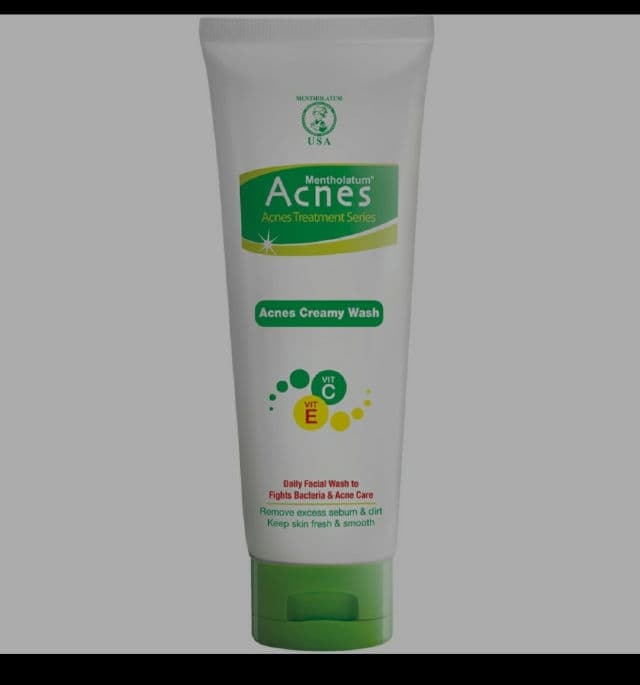 Acnes Acnes Clear and White Creamy Wash 100g review photo by musthikaaa