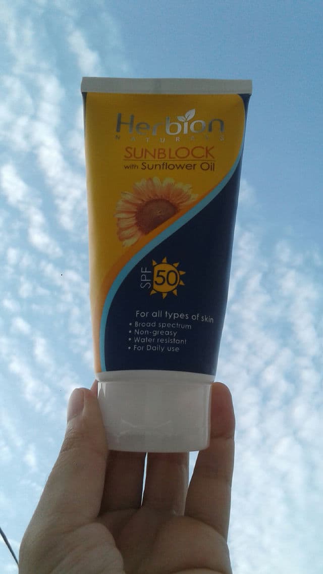 Herbion Sunblock with Sunflower Oil SPF 50 review photo by Skincarehaircare18