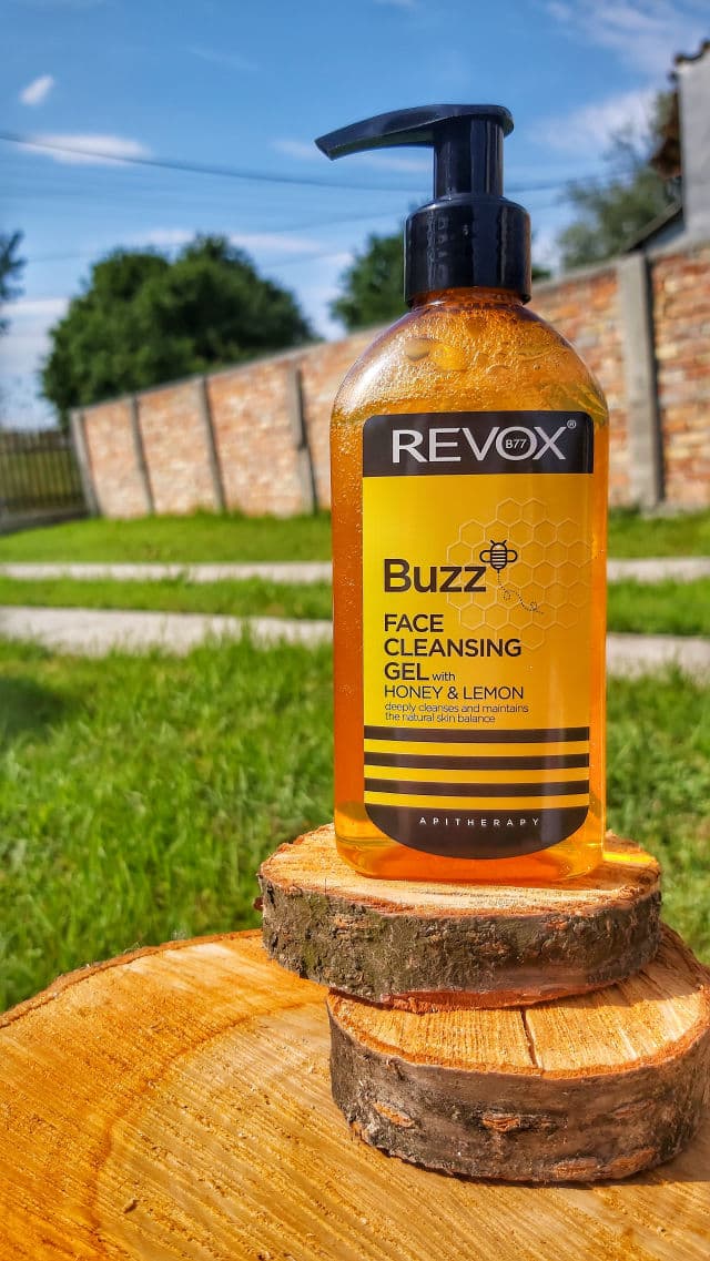 Revox Buzz Face Cleansing Gel review photo by mycupoftea