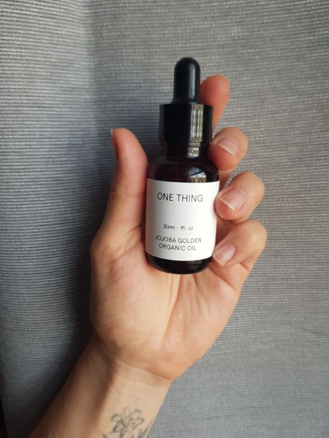 One Thing Jojoba Golden Organic Oil review photo by Skincareduty