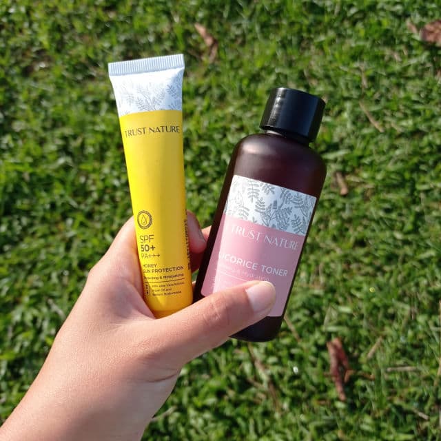 I Trust Nature Honey Sun Protection SPF50+ PA+++ review photo by mymeminei