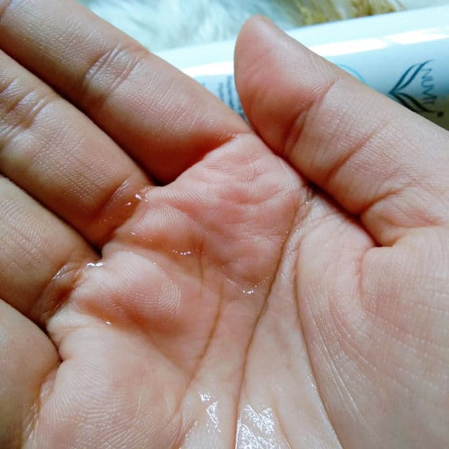 NUViT MoistLoc Hydrating Toner review photo by myskinbeautydiary