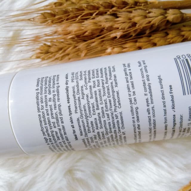 NUViT MoistLoc Hydrating Toner review photo by myskinbeautydiary