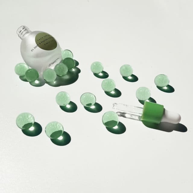 Dear Me Beauty 8% Snap 8 Peptide + Avocado Extract Face Serum review photo by nindysarchive