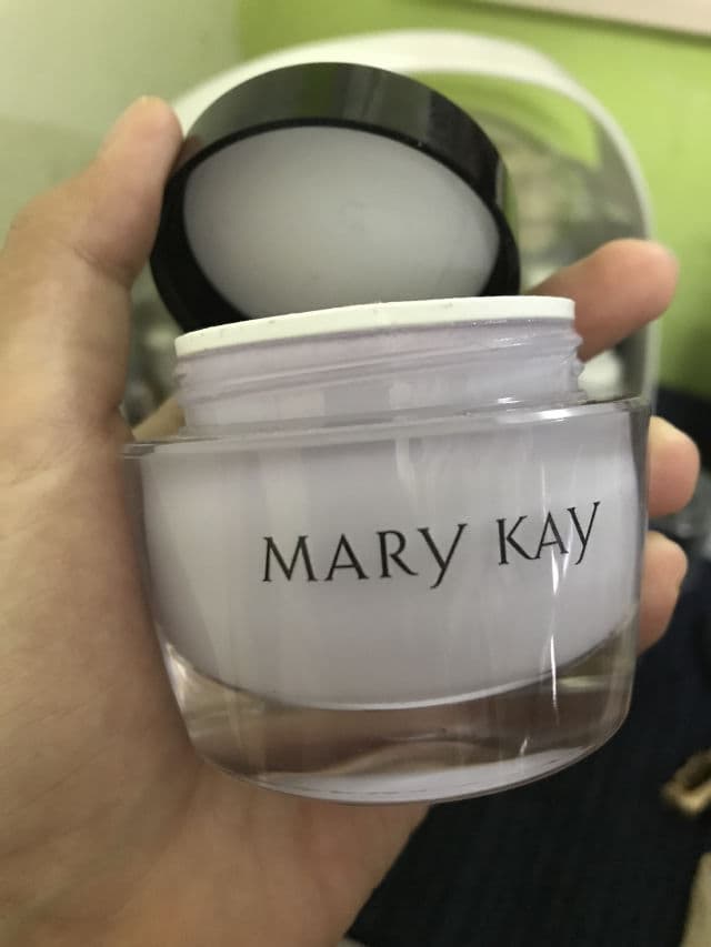 Mary Kay Oil-Free Hydrating Gel review photo by nhcomely