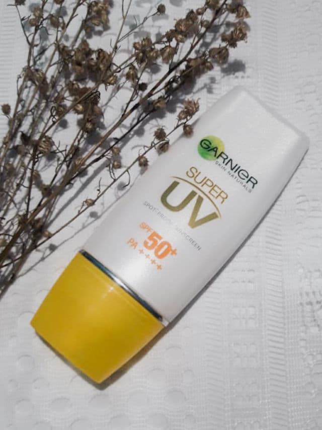 Garnier Skin Naturals Light Super UV SPF50 review photo by nadiyahfrht