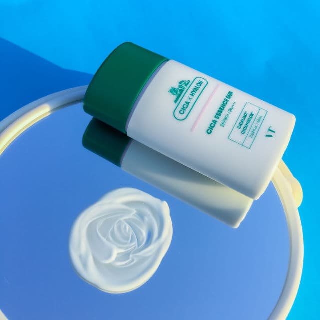 VT COSMETICS Cica Essence Sun SPF50+ PA ++++ review photo by naiadskin