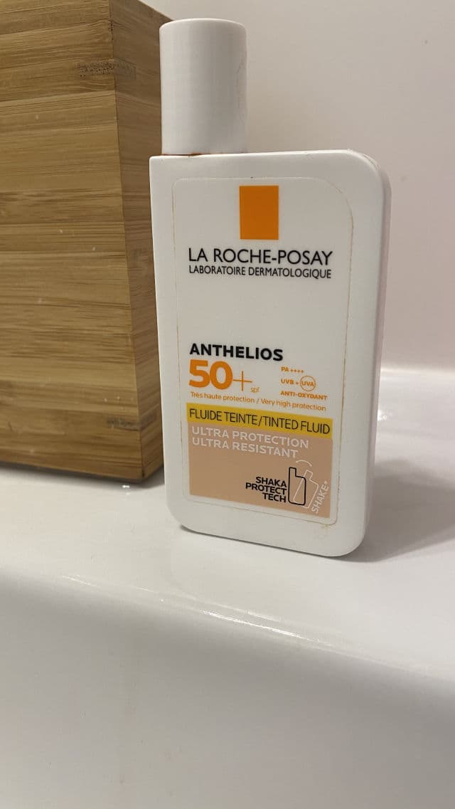 La Roche-Posay Anthelios Mineral Tinted Ultra-Fluid Lotion SPF 50 review photo by namxphueng