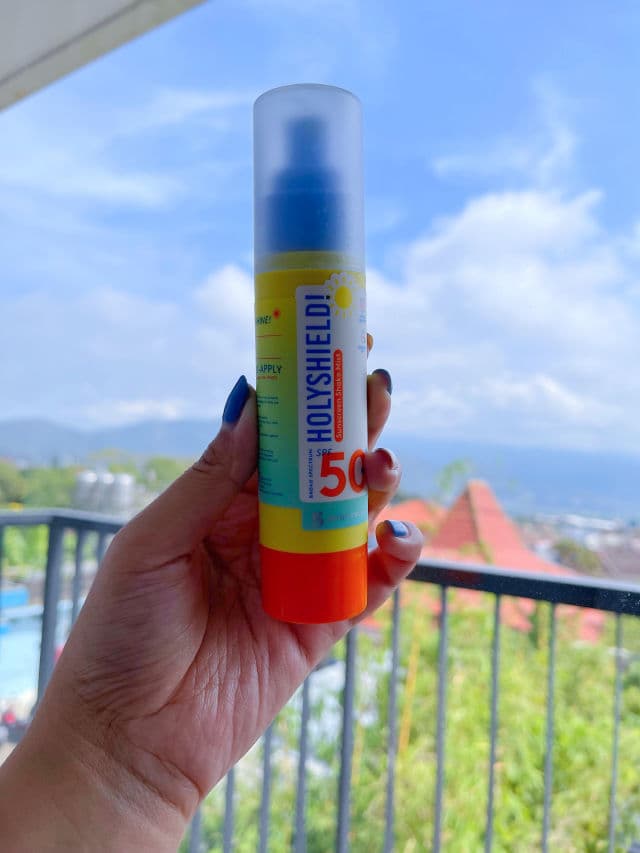 Somethinc Holyshield! Sunscreen Shake Mist SPF 50+ PA++++ review photo by nasyxx