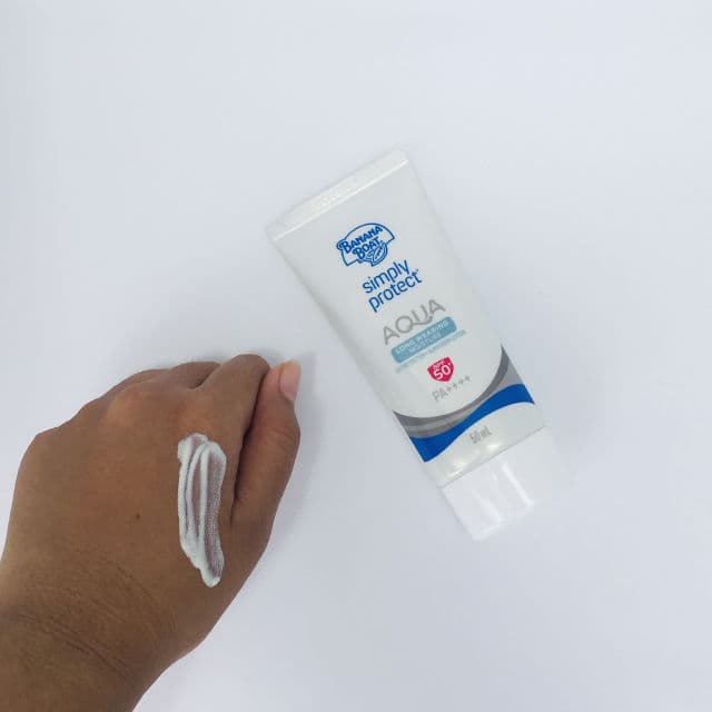 Banana Boat Simply Protect Aqua Long Wearing Moisture SPF50 review photo by naysreviews