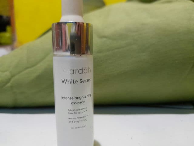Wardah White Secret Intense Brightening Essence review photo by Fiuuw