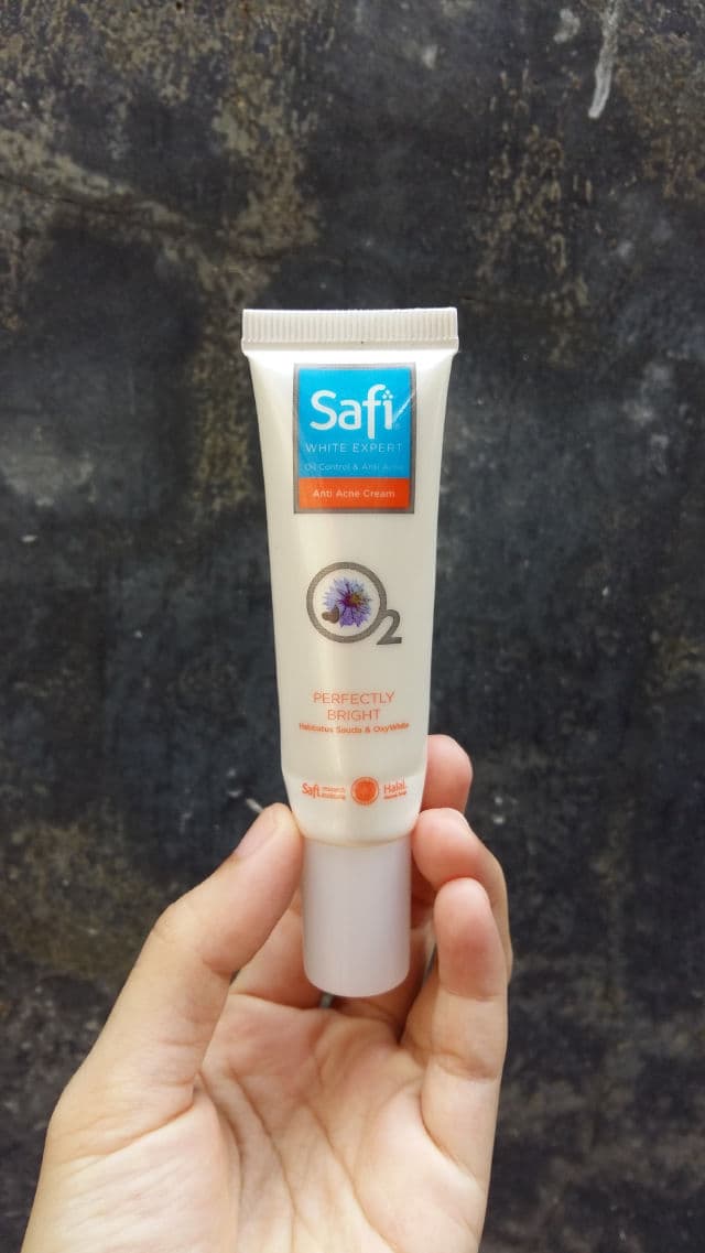 Safi White Expert Oil Control & Acne Facial Cream review photo by niahanamide