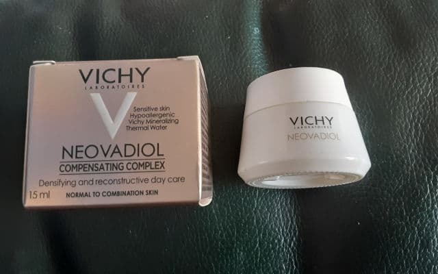 Vichy Laboratories Neovadiol Compensating Complex Day Care Cream review photo by nicolletiti