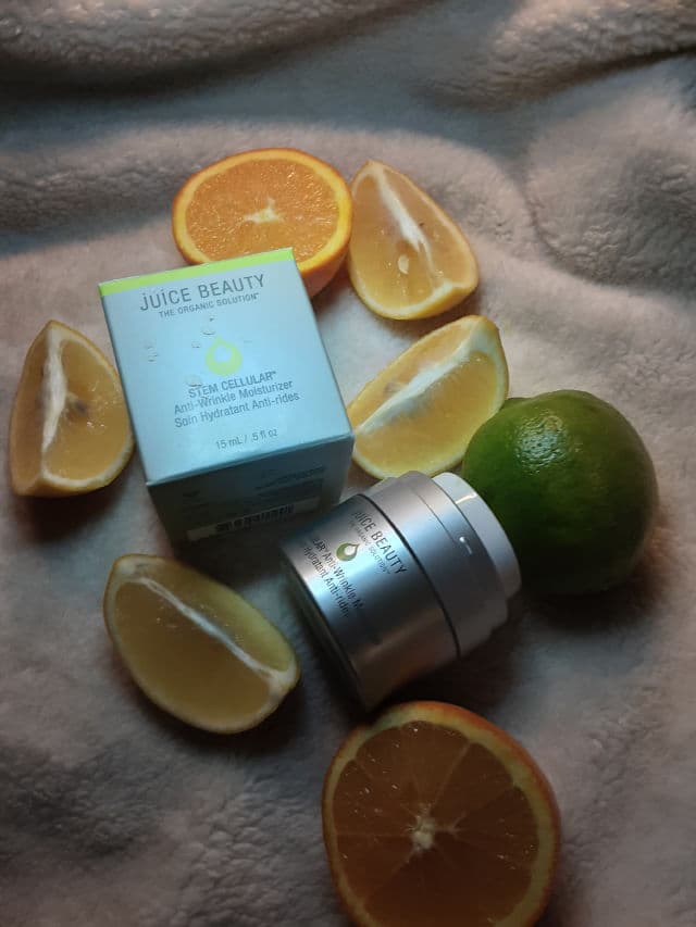 Juice Beauty Stem Cellular Anti-Wrinkle Moisturizer review photo by nicolletiti