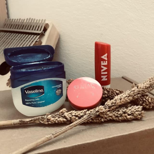 Nivea Soft Rose Lip Balm review photo by nikenutami