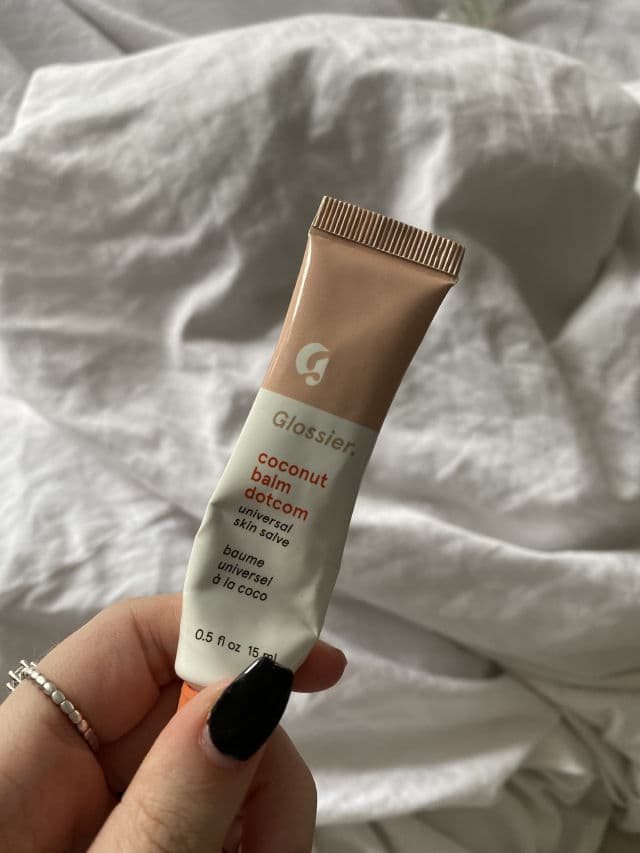 Glossier Coconut Balm Dotcom review photo by nimiii