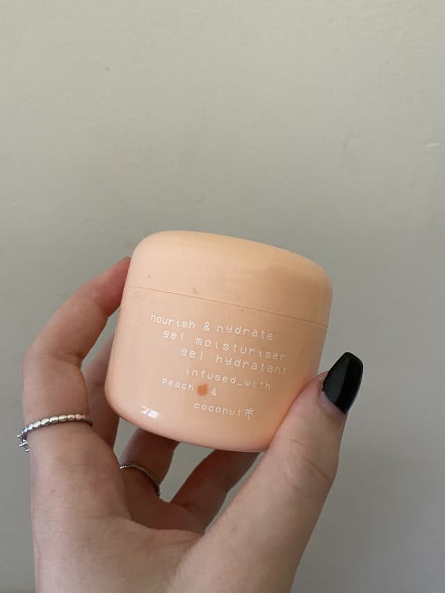 Glow Hub Nourish & Hydrate Gel Moisturiser review photo by nimiii