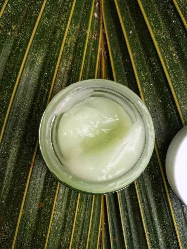 Bella Vita Organic Eyelift Gel Cream review photo by thelittlegirlblogs