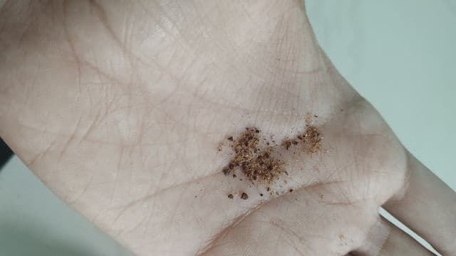 mCaffeine Naked & Raw Coffee Body Scrub with Coconut review photo by thelittlegirlblogs