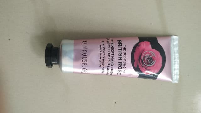The Body Shop British Rose Petal-Soft Hand Cream review photo by thelittlegirlblogs