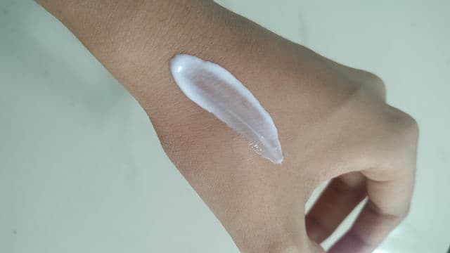 The Body Shop British Rose Petal-Soft Hand Cream review photo by thelittlegirlblogs