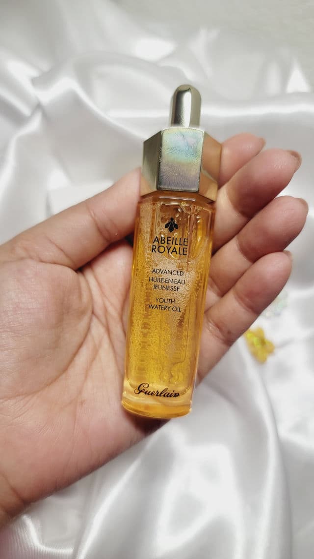 Guerlain Abeille Royale Youth Watery Oil review photo by effortlessallure