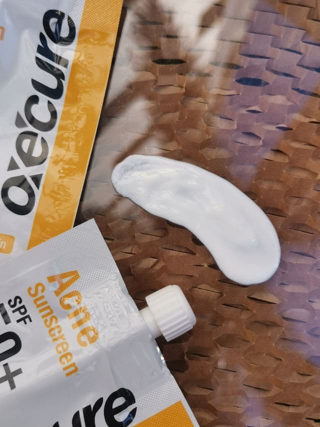 Oxecure Acne Sunscreen SPF50+ PA++++ review photo by reviewsbynor