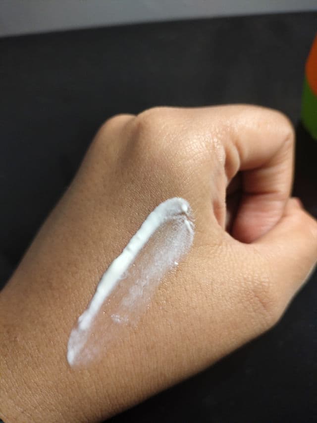 Beach Hut Beach Hut Face SPF65 Lotion review photo by noviesid