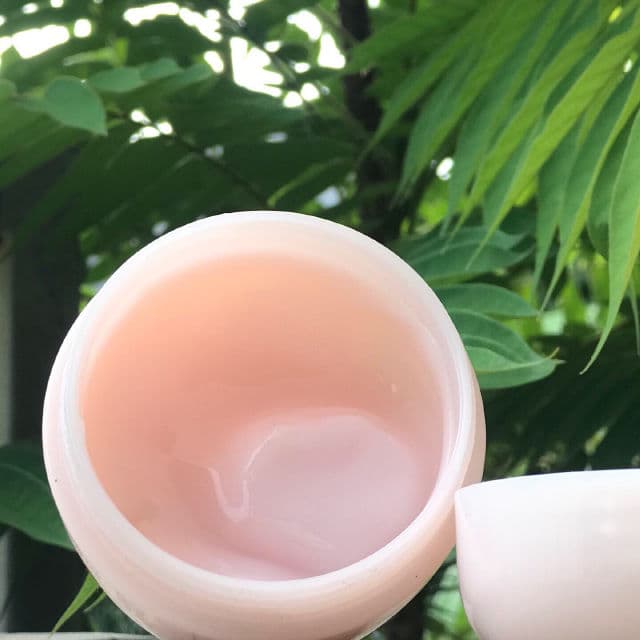 BCL Momopuri Gel Cream review photo by Skindnotes