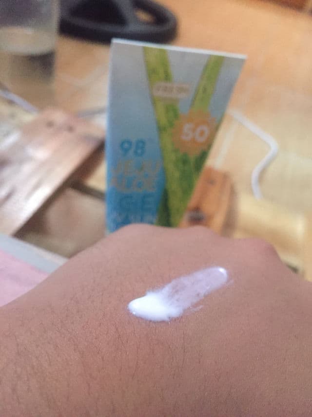 Fresh Skinlab Jeju Aloe Ice Sunblock SPF50 review photo by nroan