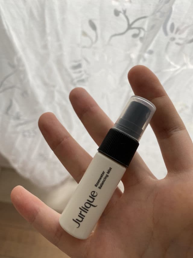 Jurlique Rosewater Balancing Mist review photo by nurg