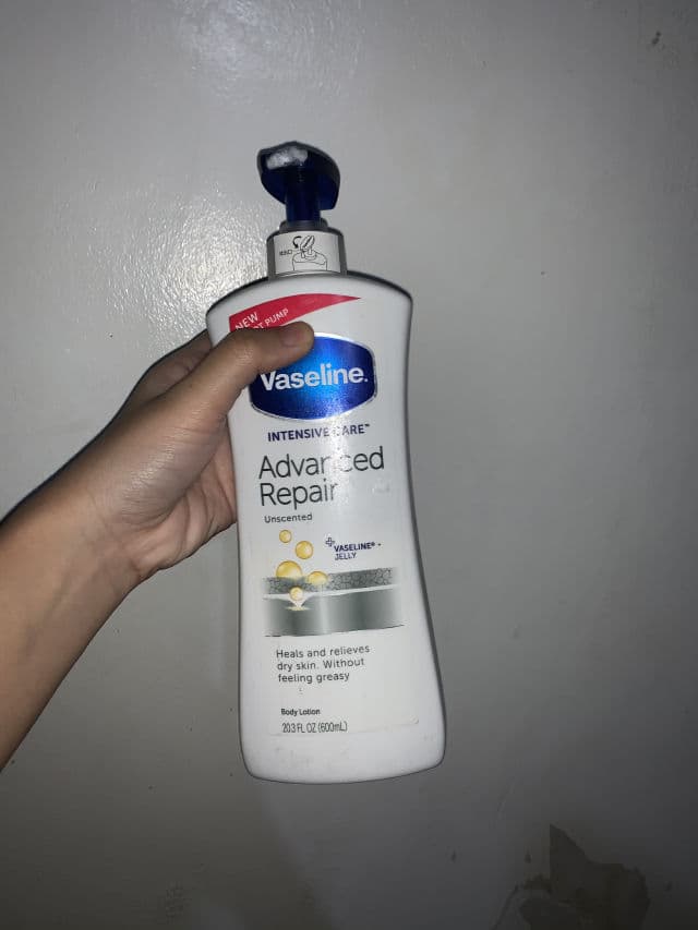 Vaseline Advanced Repair Unscented Lotion review photo by ohcarissepls