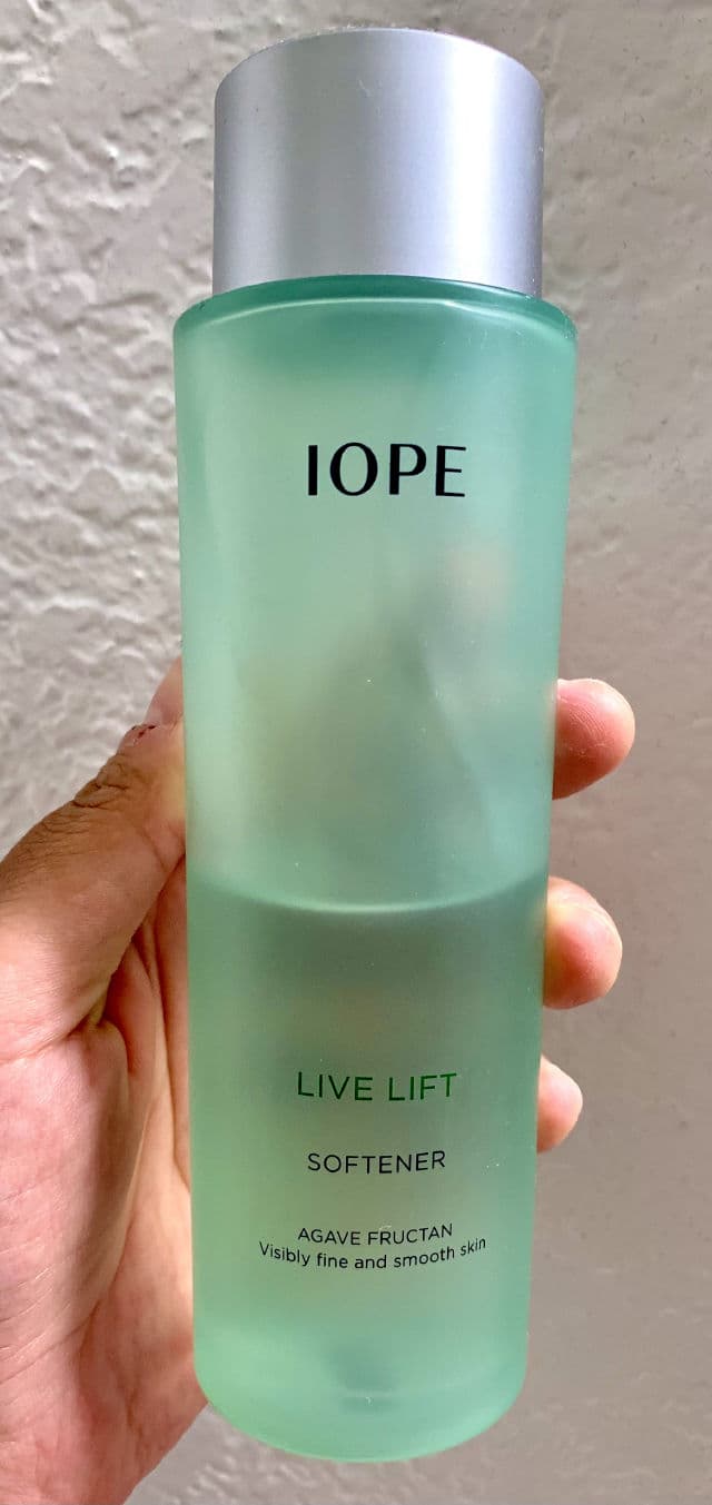IOPE Live Lift Softener review photo by ohzenas