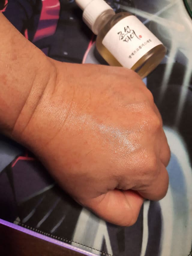 BEAUTY OF JOSEON Glow Serum Propolis + Niacinamide review photo by oilyskinguru