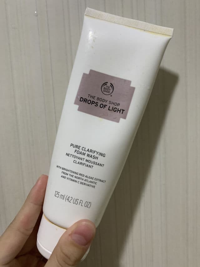 The Body Shop Drops Of Light Pure Clarifying Foam Wash review photo by orine
